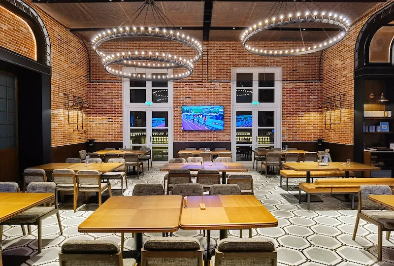 Seven Beer Bar 1