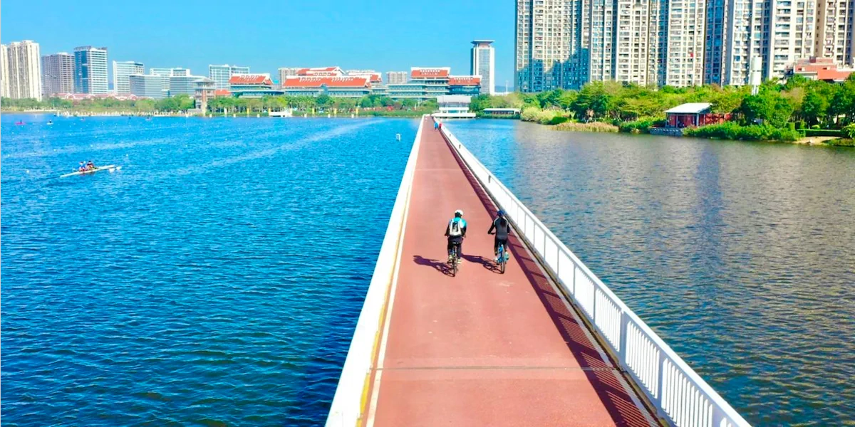 Over-Water Cycling on the Jimei Sea Trail