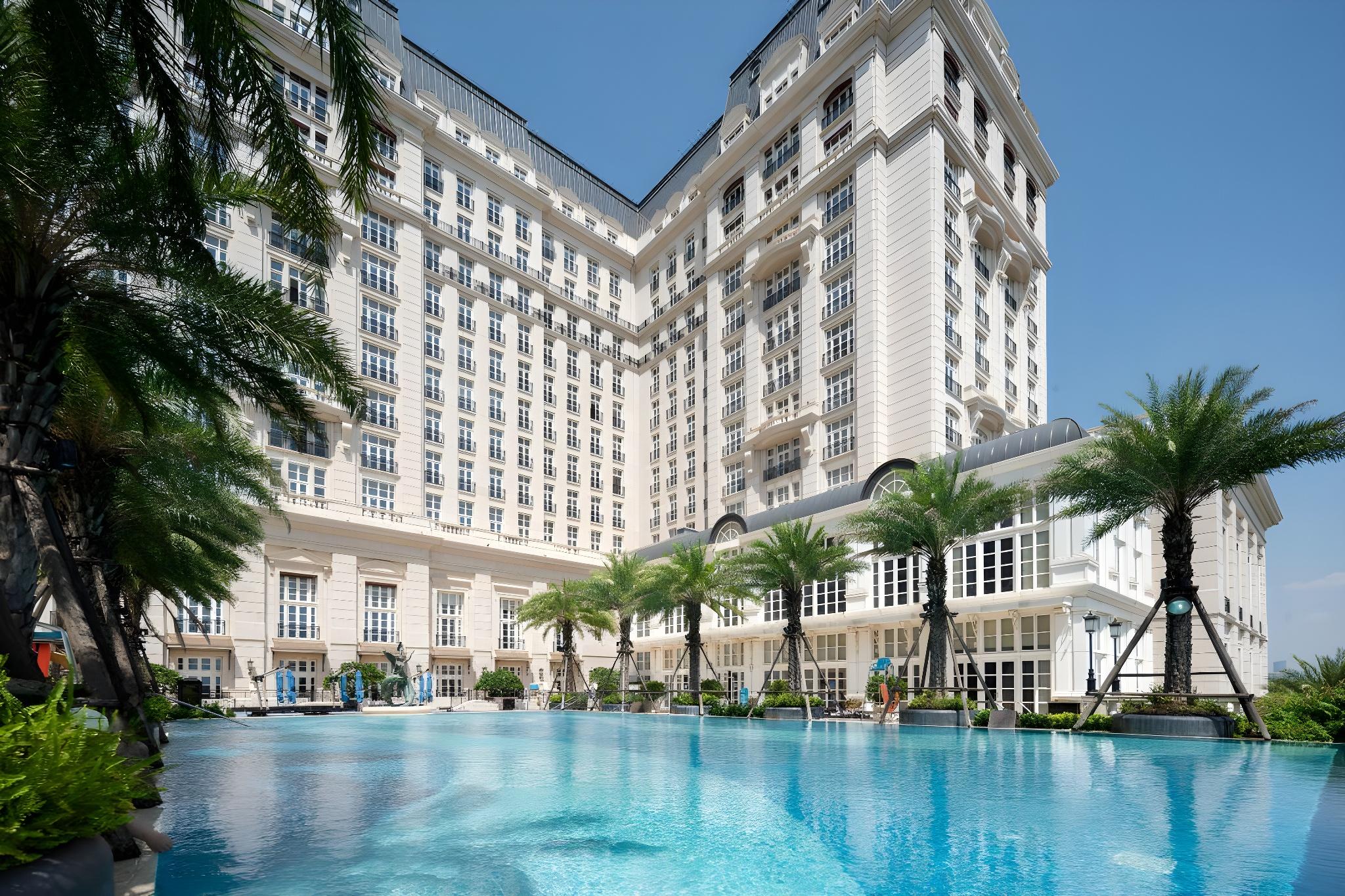 Exterior 10