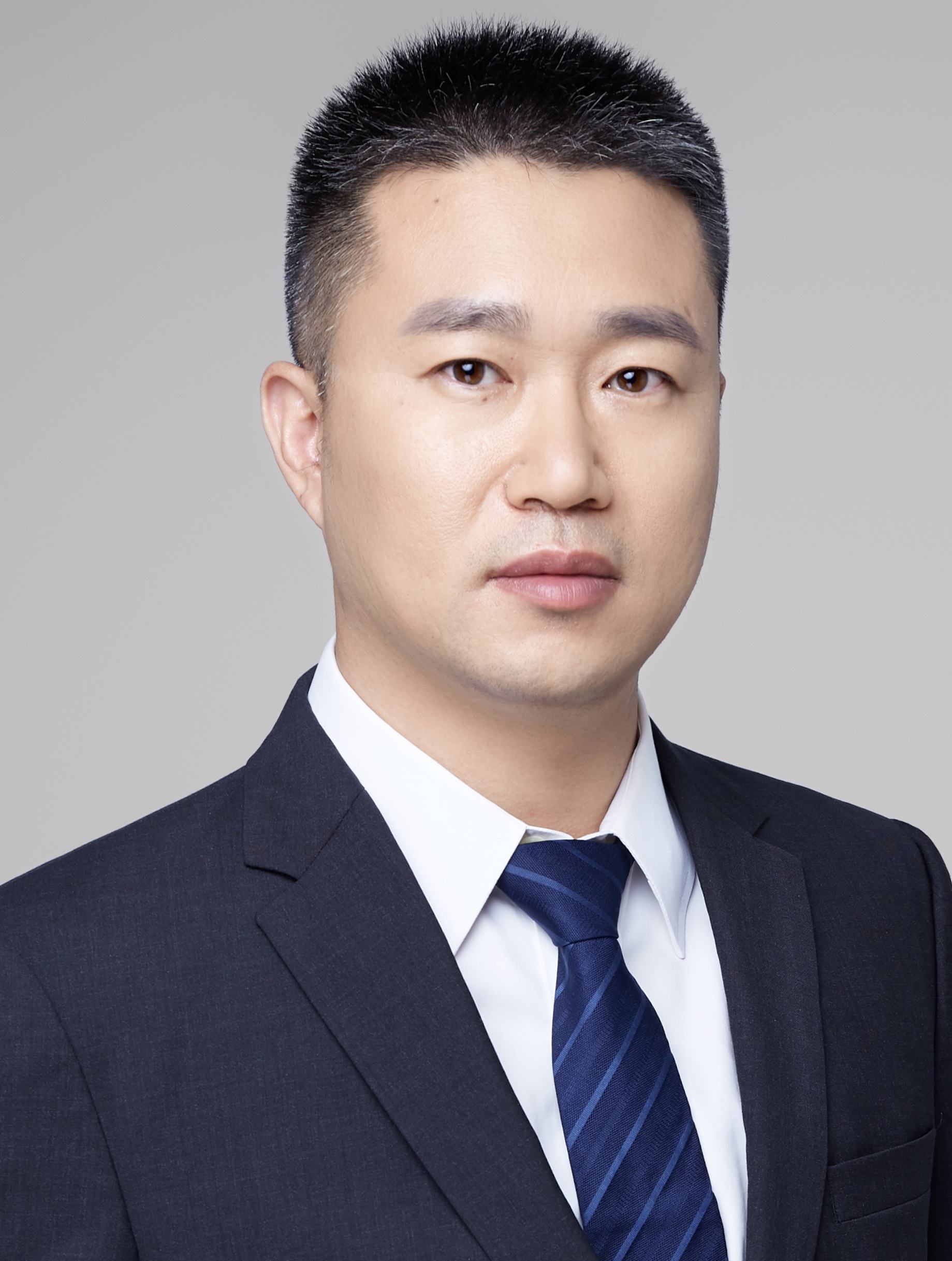 郭少军照片