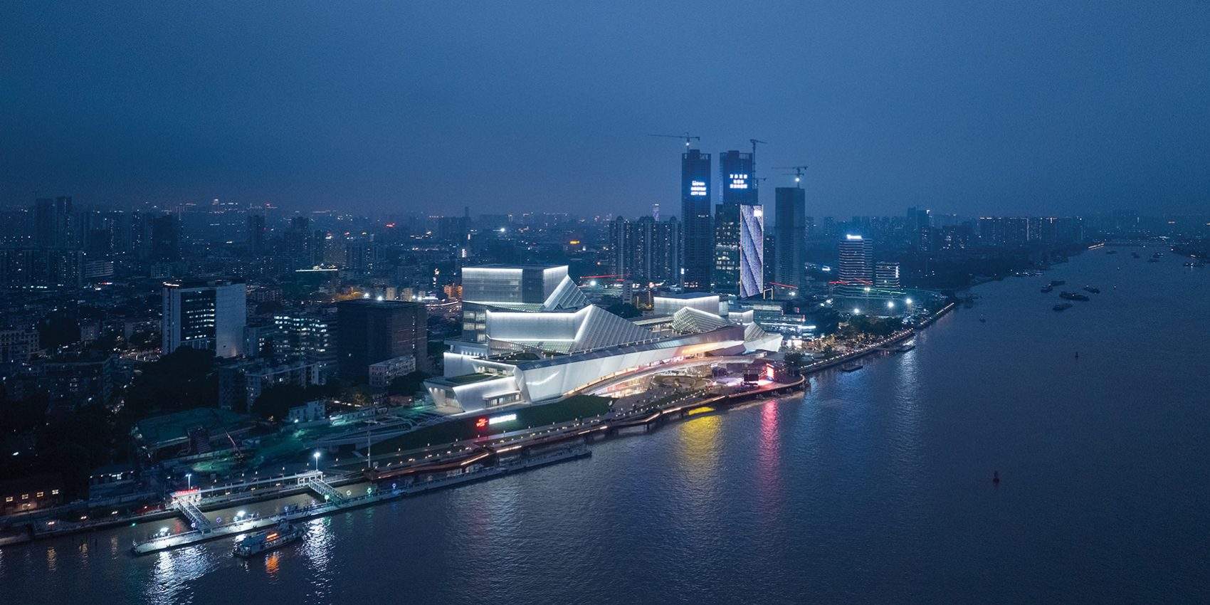 Bai'etan Art Center Night View